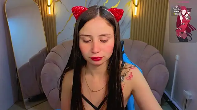 Snapshot of Ariana18_b chatting on April 21, 2026, 12:45 pm Ariana18 b online show from April 21, 2026, 12:45 pm