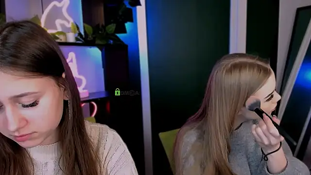 arianaa cat online show from March 21, 2026, 7:20 am