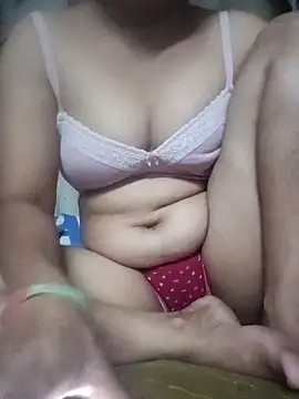 Annuhot143 online show from April 3, 2026, 4:57 pm