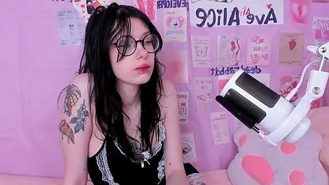 NessaV online show from February 1, 2026, 9:07 am