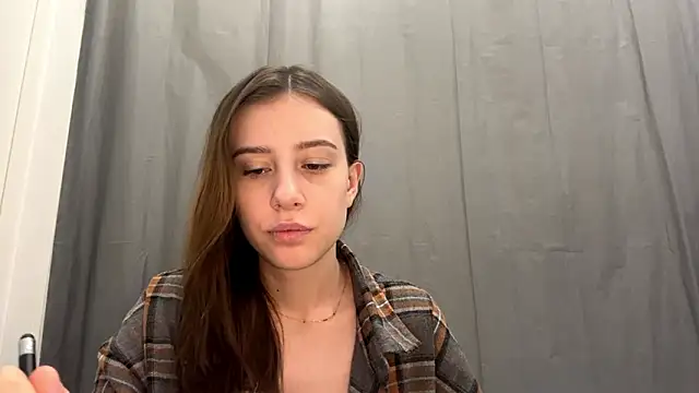 Snapshot of SofiaBlumer chatting on February 17, 2026, 2:36 pm SofiaBlumer online show from February 17, 2026, 2:36 pm