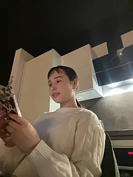 Just-Lilly online show from March 18, 2026, 11:59 pm