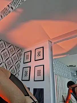 Eva Monroes online show from March 10, 2026, 3:32 am