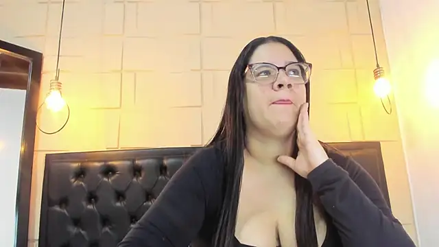 RousMature online show from April 1, 2026, 1:34 pm