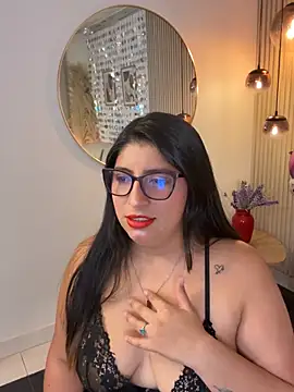 Snapshot of Sally_Dvine chatting on June 20, 2026, 4:17 am Sally Dvine online show from June 20, 2026, 4:17 am