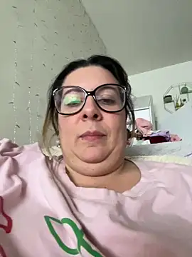 JasmineGlow7 online show from April 10, 2026, 11:23 pm