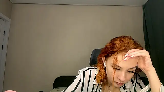 Snapshot of LuxuryRita chatting on February 7, 2026, 3:42 pm LuxuryRita online show from February 7, 2026, 3:42 pm