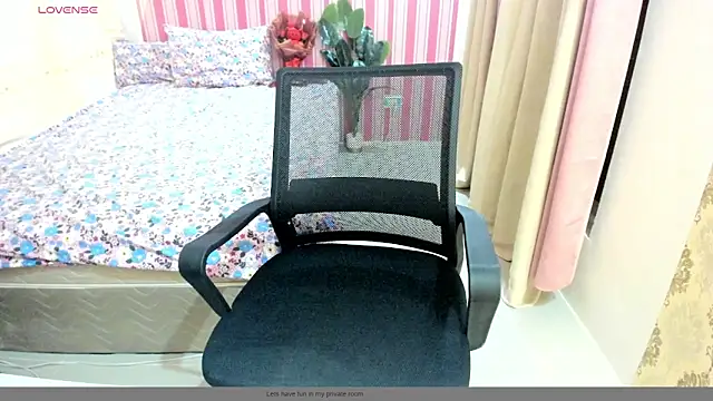 HornyAsianXxX online show from April 8, 2026, 11:01 am