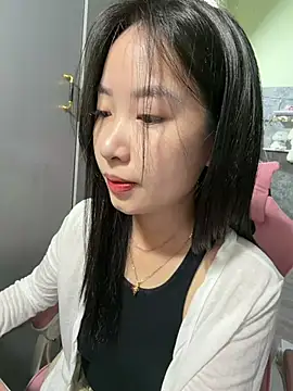 Linne6789 online show from May 9, 2026, 3:21 am
