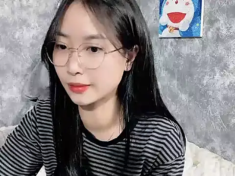 Linne6789 online show from February 4, 2026, 3:40 pm