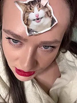 Snapshot of RussianBetty chatting on February 8, 2026, 9:40 am RussianBetty online show from February 8, 2026, 9:40 am