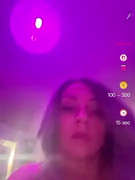 Alicethickpeach online show from July 14, 2026, 10:21 am