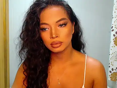 girlyteengrl online show from February 24, 2026, 11:11 am