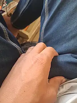 hot---boy1 online show from March 15, 2026, 4:19 am