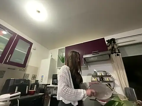 Snapshot of alixxxm7 chatting on February 17, 2026, 7:11 pm alixxxm7 online show from February 17, 2026, 7:11 pm