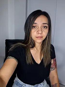 Ana-Spencer online show from April 13, 2026, 2:15 am