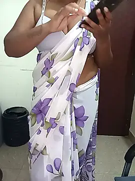 Snapshot of Chinnima143 chatting on February 21, 2026, 4:20 pm Chinnima143 online show from February 21, 2026, 4:20 pm