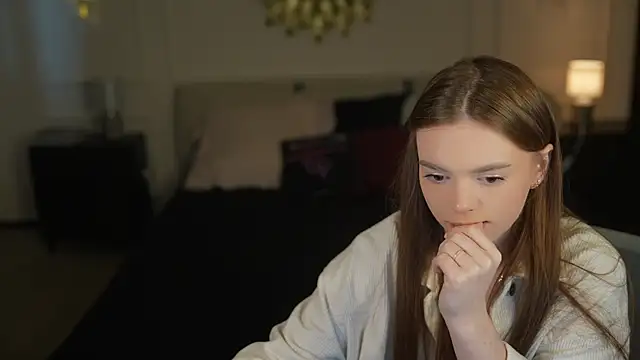 Snapshot of Zlata_Sky chatting on July 11, 2026, 2:39 pm Zlata Sky online show from July 11, 2026, 2:39 pm