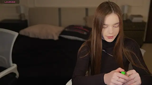 Snapshot of Zlata_Sky chatting on October 23, 2025, 6:50 pm Zlata Sky online show from October 23, 2025, 6:50 pm