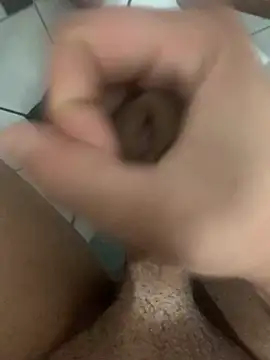 Snapshot of bruniinhoo1910 chatting on February 16, 2026, 8:57 am bruniinhoo1910 online show from February 16, 2026, 8:57 am