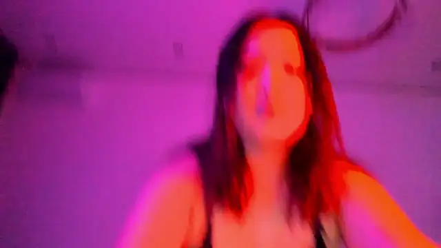 Snapshot of luna_yum chatting on February 5, 2026, 1:12 am luna yum online show from February 5, 2026, 1:12 am