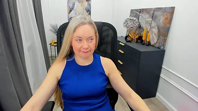 CharlotteKerti online show from March 22, 2026, 7:48 pm