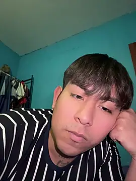 Aquiles69xx online show from June 18, 2026, 2:43 am