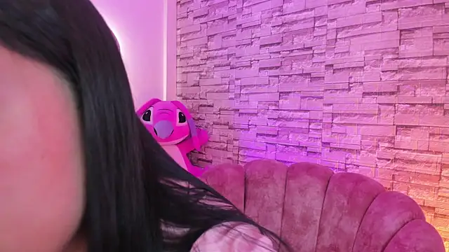 Elarossie online show from March 20, 2026, 1:28 am