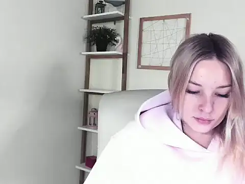 Snapshot of VelvetAngela chatting on February 19, 2026, 6:54 am VelvetAngela online show from February 19, 2026, 6:54 am