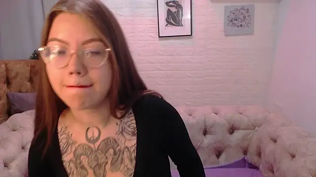 Snapshot of Lissiblom chatting on February 28, 2026, 7:46 pm Lissiblom online show from February 28, 2026, 7:46 pm