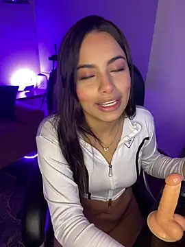 Dulce pink18 online show from February 12, 2026, 4:29 pm