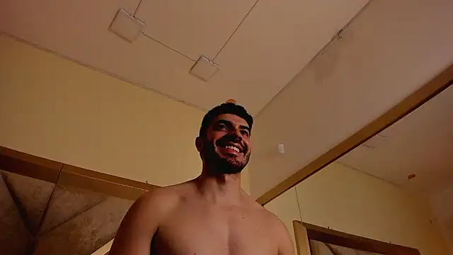 Snapshot of LaraandAxel chatting on February 27, 2026, 8:19 pm LaraandAxel online show from February 27, 2026, 8:19 pm