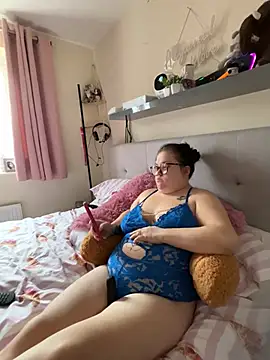 Snapshot of Tallulah-Rose-xoxo chatting on February 24, 2026, 8:48 am Tallulah-Rose-xoxo online show from February 24, 2026, 8:48 am