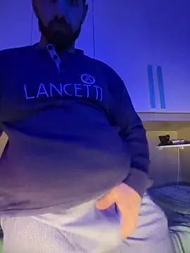 Snapshot of no-name15 chatting on March 2, 2026, 11:44 pm no-name15 online show from March 2, 2026, 11:44 pm