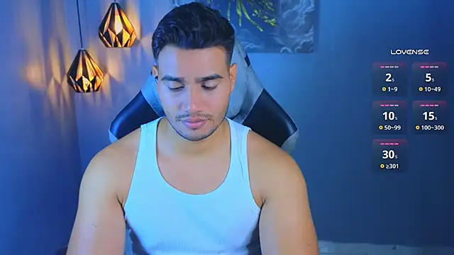 AndresRodriguez1 online show from April 10, 2026, 11:34 pm