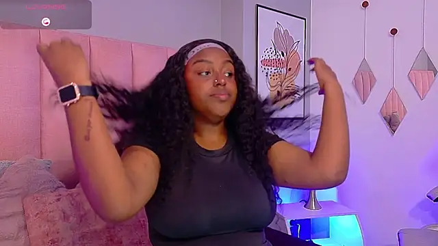 Aitana Oliveira online show from February 10, 2026, 8:08 pm