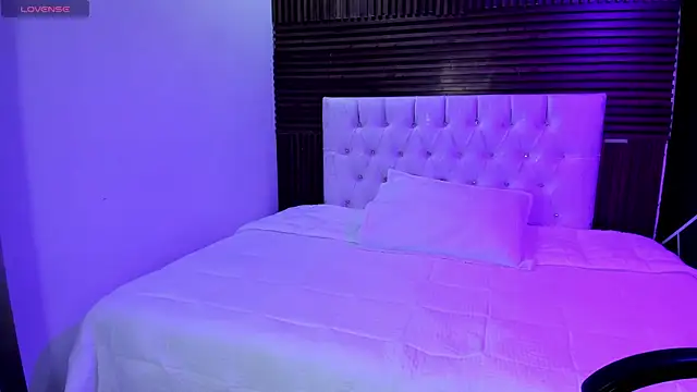 shaden  online show from April 17, 2026, 9:06 pm