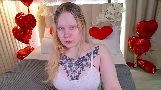 Snapshot of AnnieVibe chatting on February 10, 2026, 5:34 pm AnnieVibe online show from February 10, 2026, 5:34 pm