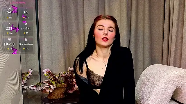 NicoleLuxe online show from February 24, 2026, 5:36 pm