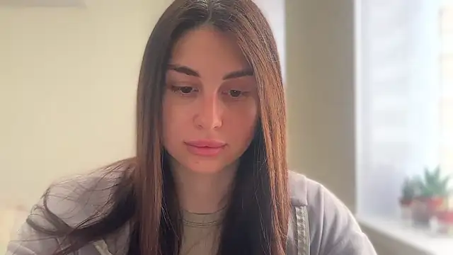 LiluMartiznir online show from March 23, 2026, 9:31 am