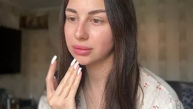 LiluMartiznir online show from April 3, 2026, 6:20 am