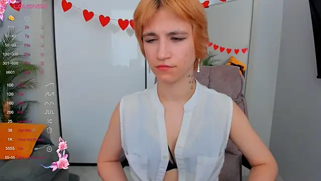 AutumnWhisper online show from April 12, 2026, 3:15 pm