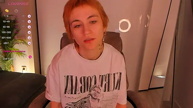 AutumnWhisper online show from February 12, 2026, 9:03 pm