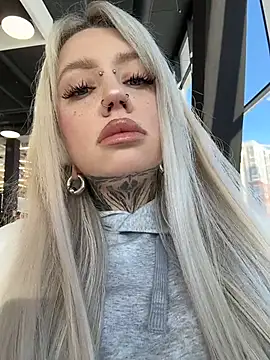 Snapshot of Chiibi chatting on February 7, 2026, 10:34 am Chiibi online show from February 7, 2026, 10:34 am