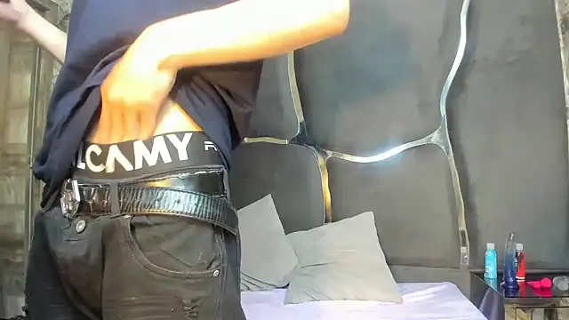 SaxxybunnyAndJayzzy online show from March 25, 2026, 10:41 pm