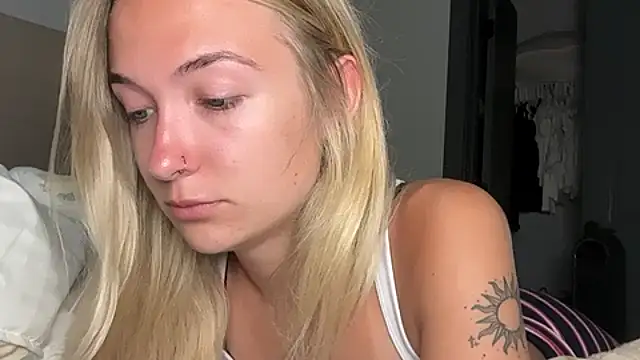 kelseyblu online show from July 2, 2026, 1:28 am