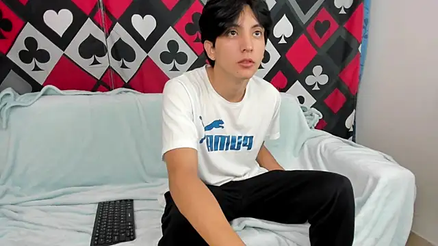 Steerlingxvx online show from February 5, 2026, 12:34 pm