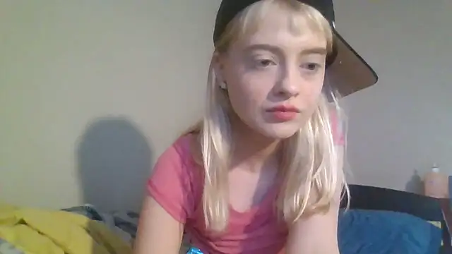 KiwiDreamy1 online show from February 8, 2026, 4:37 pm