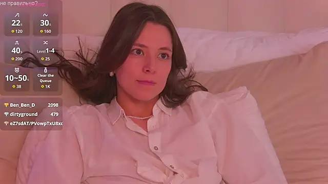 AlisseMoore online show from April 6, 2026, 6:31 pm