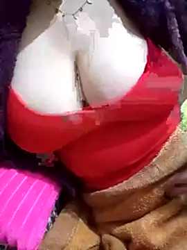 Snapshot of Womengood112 chatting on April 14, 2026, 1:27 pm Womengood112 online show from April 14, 2026, 1:27 pm